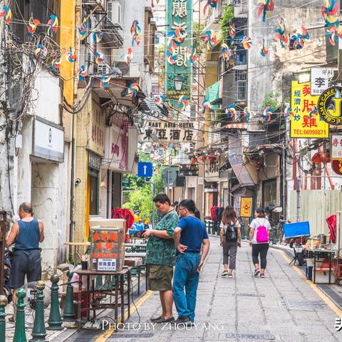 揭开:2025新澳门及香港正版免费挂牌灯牌,规避虚假承诺陷阱,明晰解答、解释与落实